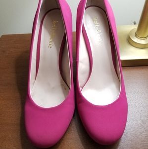 Pink pumps